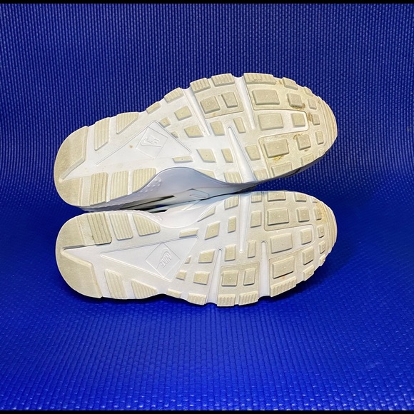 Nike Huarache Run “White Pure Platinum” (GS) - Picture 8 of 10